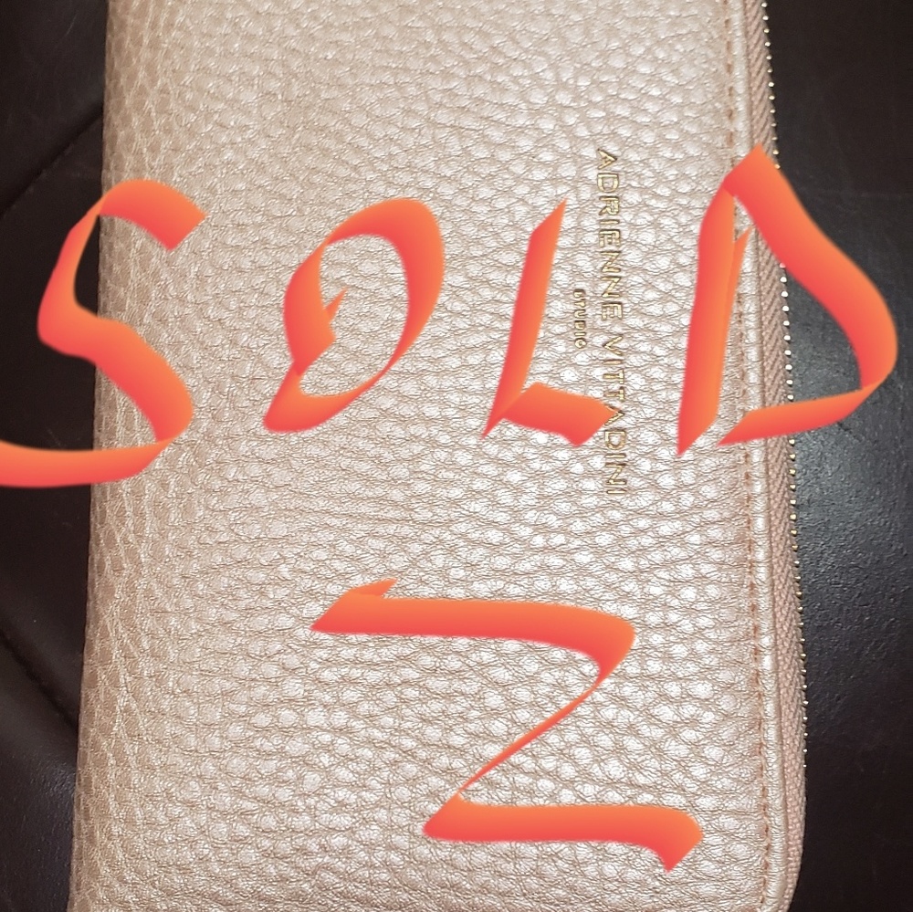 ADRIENNE VITTADINI WALLET/WRISTLET/PHONE CHARGE